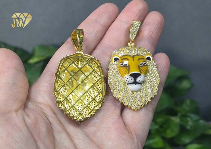 Iced out lion pendant wholesale