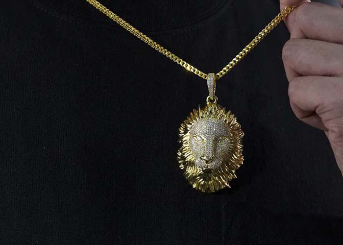customized lion pendant necklace.jpg