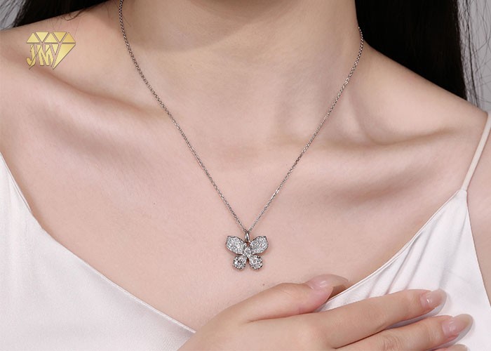 Custom trending silver necklaces.jpg Custom trending silver necklaces.jpg